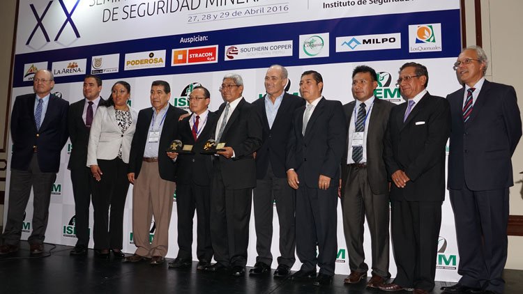 Compañía de Minas Buenaventura obtuvo el trofeo en la categoría Minería a Tajo Abierto con un empate entre Coimolache Acumulación Tantahuatay y La Zanja. Compañía de Minas Buenaventura obtuvo el trofeo en la categoría Minería a Tajo Abierto con un empate entre Coimolache Acumulación Tantahuatay y La Zanja.
