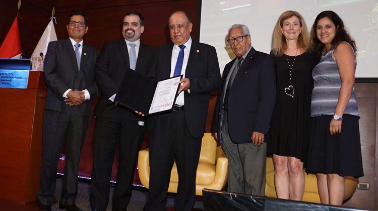 Minera Almax certifica en ISO 9001