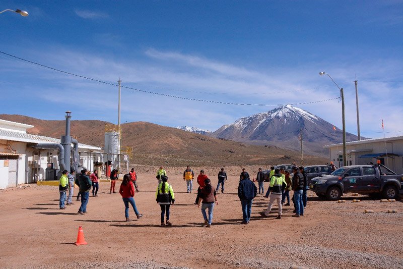 Área ADR. Las pausas activas en el transcurso de la mañana convocan a todos el personal. Área ADR. Las pausas activas en el transcurso de la mañana convocan a todos el personal.