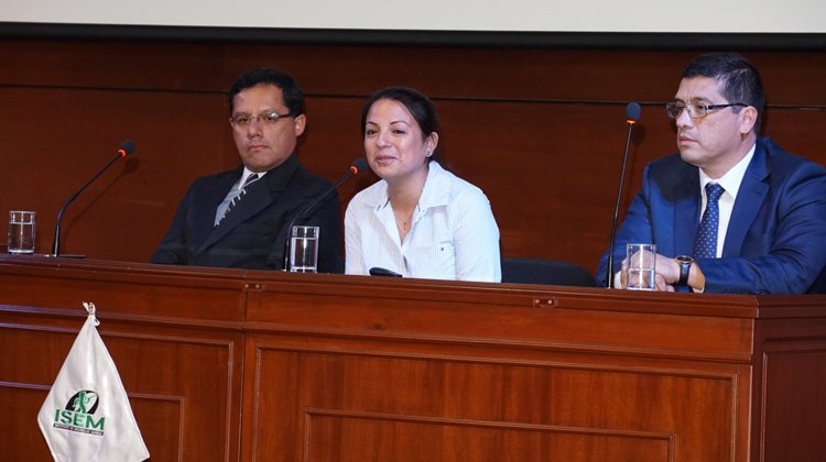 Conferencia presente las características del programa “Mineros que cuidan mineros” características del programa “Mineros que cuidan mineros”