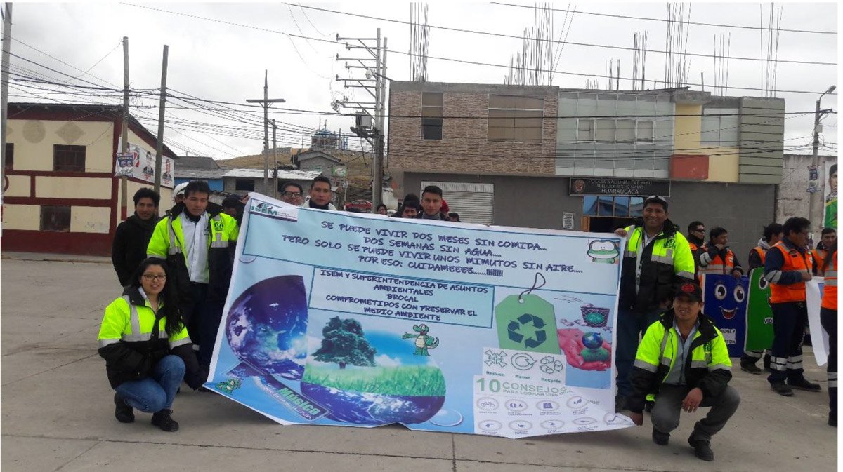 Participación en desfile por el Día Mundial del Ambiente