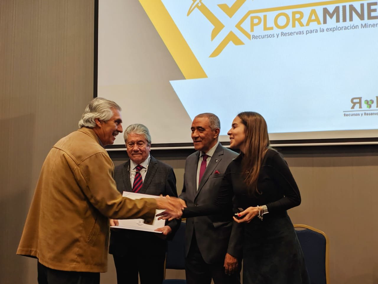 Colombia y Chile firman Acuerdo para reconocimiento de profesionales mineros-1