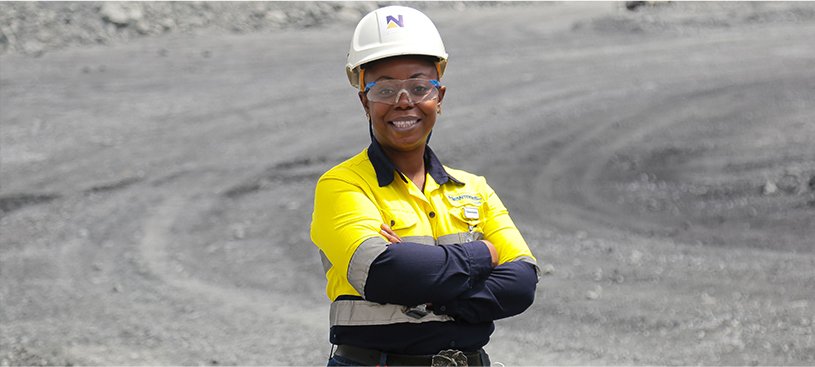 Afia Baah, Chief Mining Engineer at Akyem, ganadora del CEO Safety Leader Award recipient. Afia Baah, Chief Mining Engineer at Akyem, ganadora del CEO Safety Leader Award recipient.