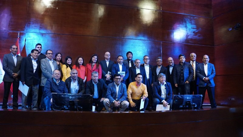 Participantes del Jueves Minero-IIMP.